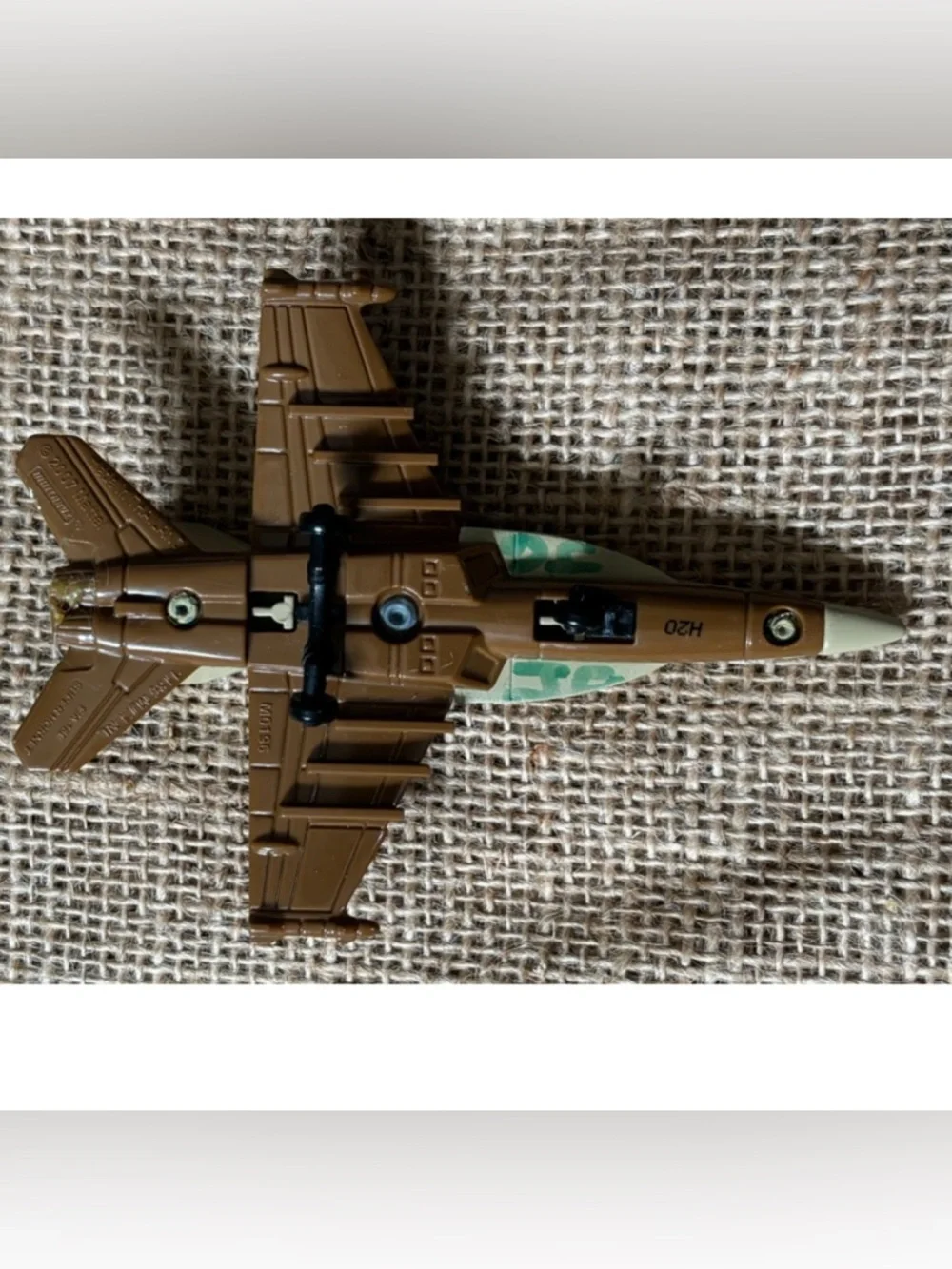 Matchbox Skybusters 27/32 Boeing F/A - 18 Super Hornet Diecast Airplane